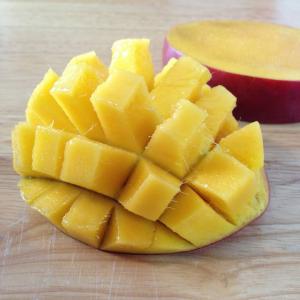 Как чистить и правильно есть манго, чтобы от тропического фрукта была только польза и никакого вреда для организма